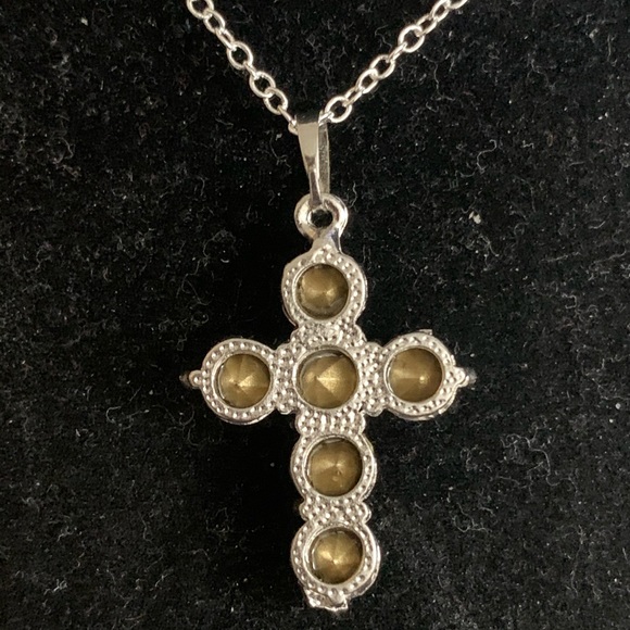 Cross Pendant Charm - Picture 2 of 3